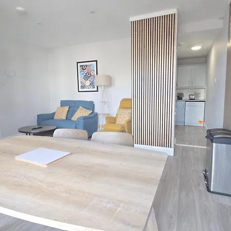 Elegant Stay, 2br, Walk Everywhere Apartment Galway